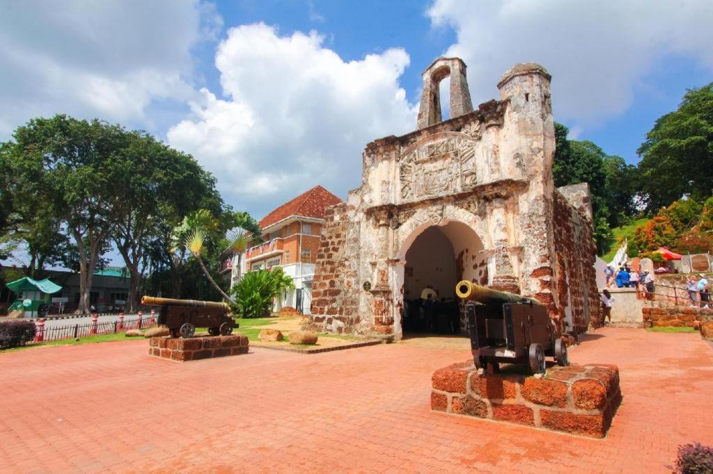 Grand Ct Hotel Malacca Exterior foto