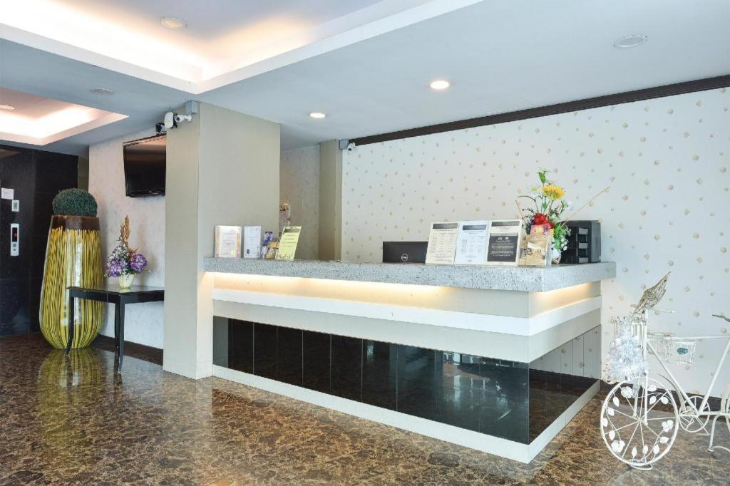 Grand Ct Hotel Malacca Exterior foto