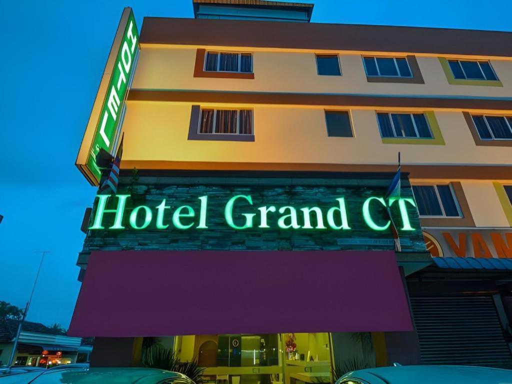 Grand Ct Hotel Malacca Exterior foto